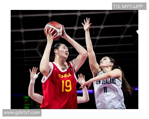 张子宇在女篮亚洲杯上闪耀登场完成成年国家队首秀展现出色实力